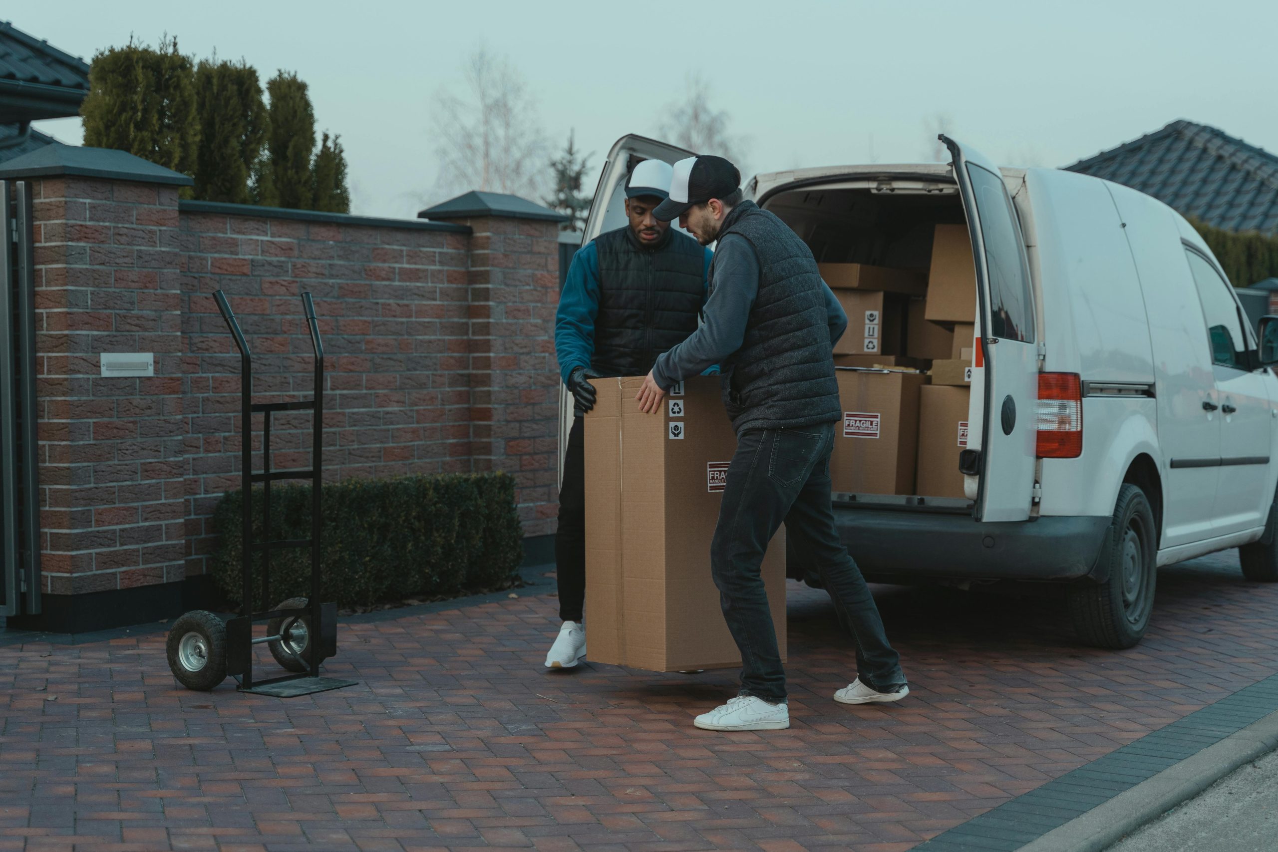 Moving from Vancouver? Choose a Long Distance Moving Company That Delivers Peace of Mind