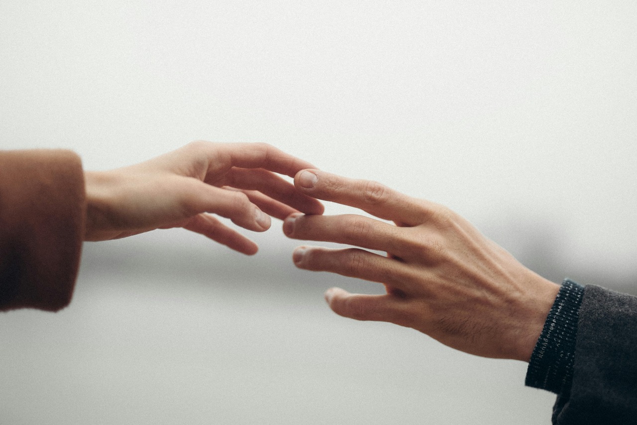 How Therapy and Support Groups Aid in Dealing with Depression